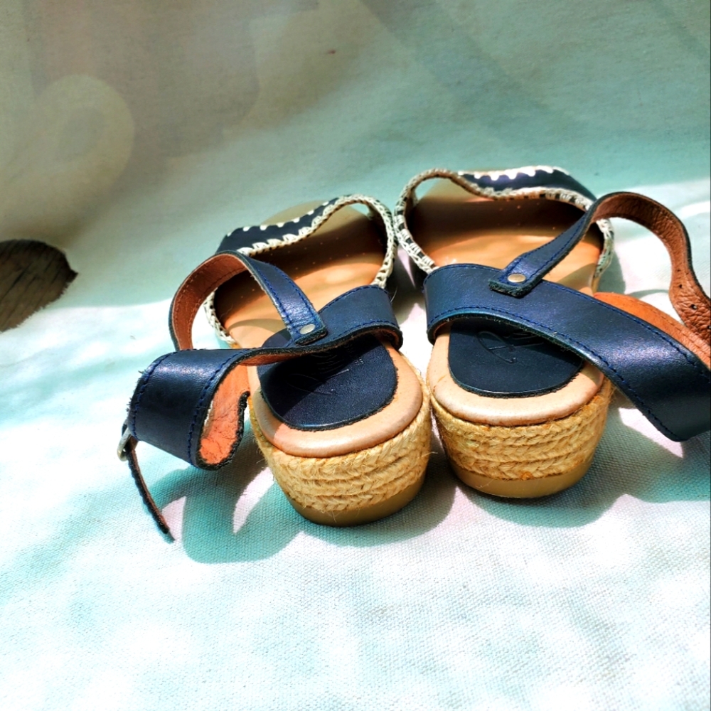 Pinaz Leather Sandles - Picture 3 of 4